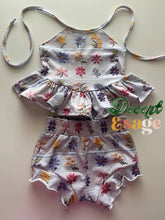 Load image into Gallery viewer, Spring Floral Quilt