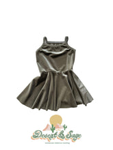 Load image into Gallery viewer, Velvet Mini